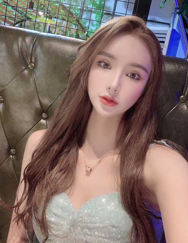 温哥华模特预约微信